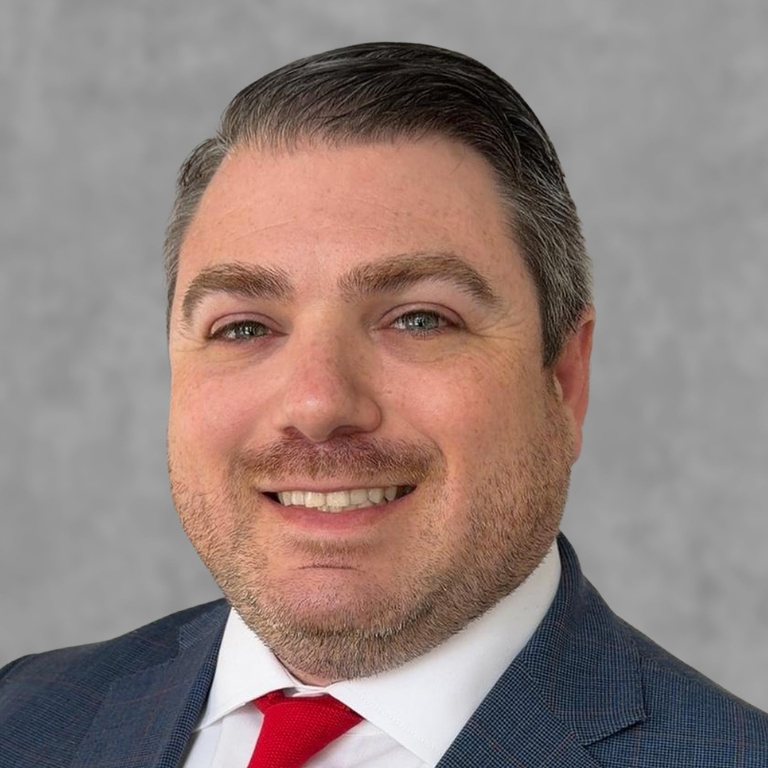 Evan Macedo Headshot